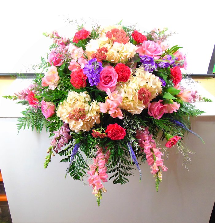 Watercolor Beauty Casket Spray