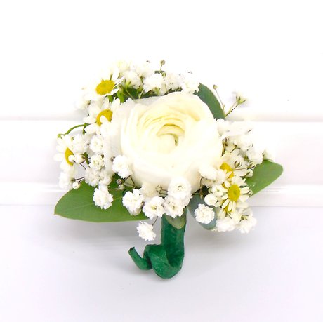 Ranunculus &amp; MinI Daisy Boutonniere
